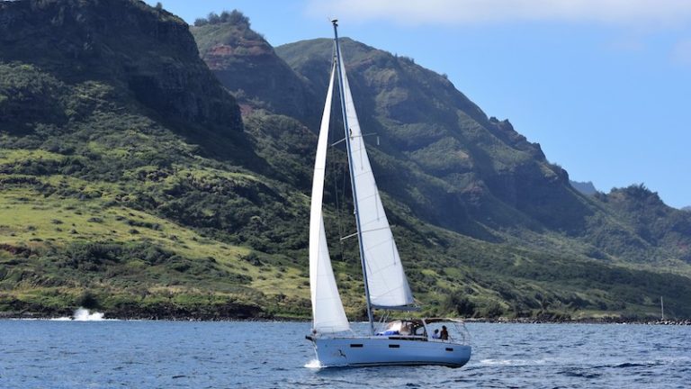 sailboat charter kauai
